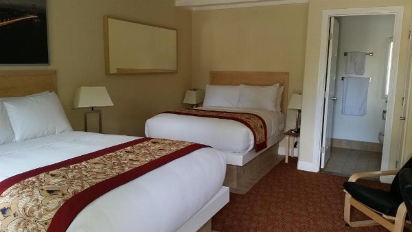 Marin Lodge image 12